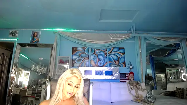 ADRIANNA FOX online show from February 2025 11:00:02 AM