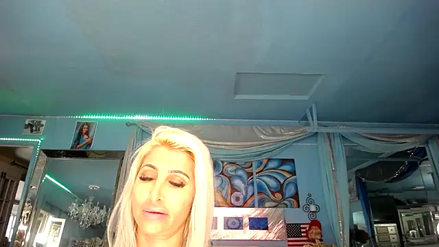 ADRIANNA FOX online show from February 2025 01:50:01 PM