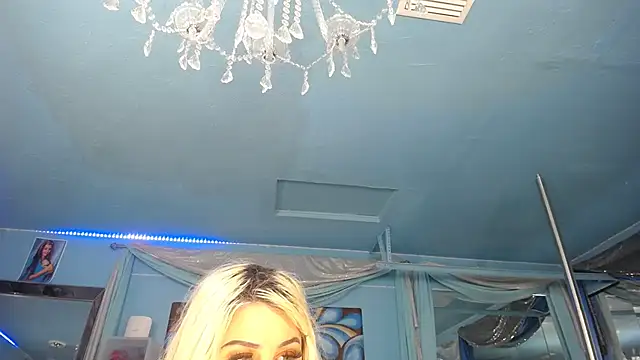 ADRIANNA FOX online show from April 2026 04:24:02 AM