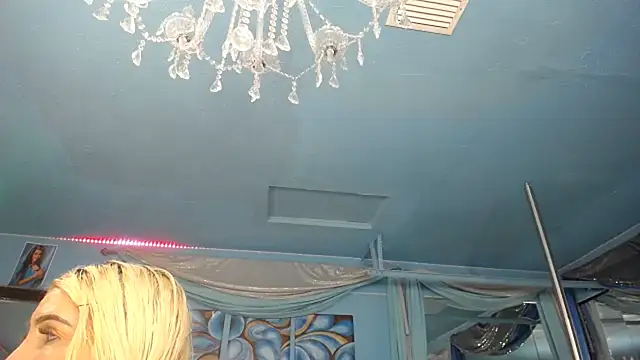 ADRIANNA FOX online show from June 2026 06:26:02 AM