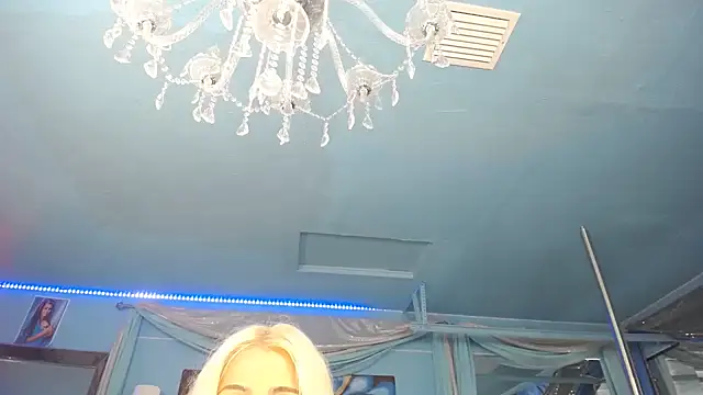 ADRIANNA FOX online show from July 2026 07:33:01 AM