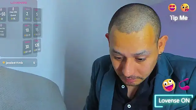 jhonyalzate2 online show from December 2024 05:04:01 AM