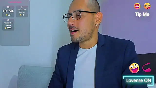 jhonyalzate2 online show from December 2024 03:26:02 AM