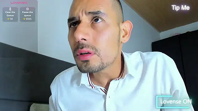 jhonyalzate2 online show from October 2025 02:23:02 AM