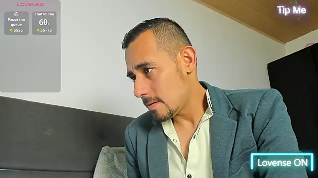 jhonyalzate2 online show from May 2026 12:05:01 AM