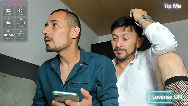 jhonyalzate2 online show from July 2026 11:01:02 PM