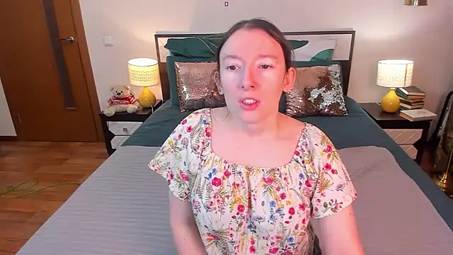 Snapshot of CatherineWalls chatting on February 2026 04:08:01 AM CatherineWalls online show from February 2026 04:08:01 AM