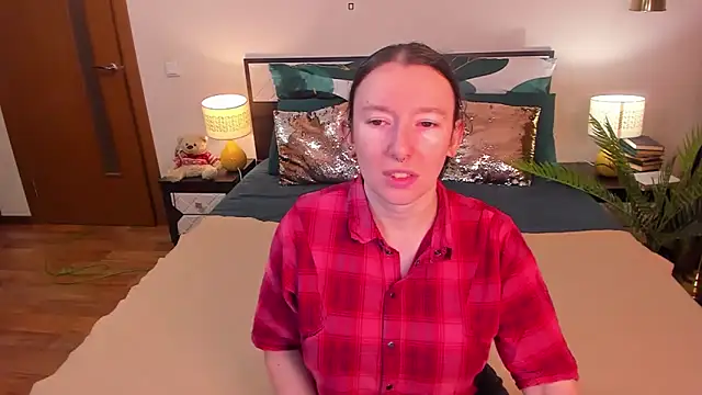 Snapshot of CatherineWalls chatting on February 2026 03:58:01 AM CatherineWalls online show from February 2026 03:58:01 AM