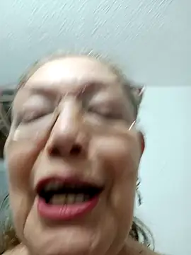 Snapshot of Vicky_Rosse chatting on February 2025 05:35:01 PM Vicky Rosse online show from February 2025 05:35:01 PM