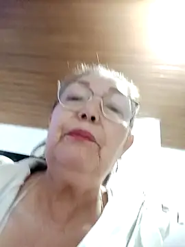 Snapshot of Vicky_Rosse chatting on February 2025 07:38:02 PM Vicky Rosse online show from February 2025 07:38:02 PM