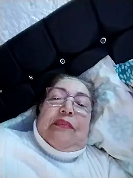 Snapshot of Vicky_Rosse chatting on October 2025 09:00:02 PM Vicky Rosse online show from October 2025 09:00:02 PM