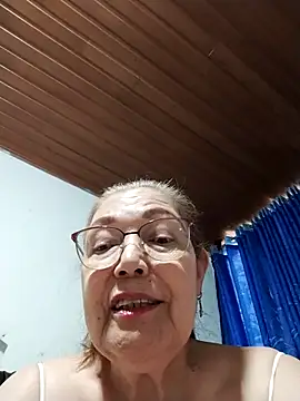 Snapshot of Vicky_Rosse chatting on October 2025 06:21:01 PM Vicky Rosse online show from October 2025 06:21:01 PM