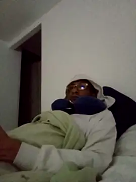 Snapshot of mellow_smoke chatting on January 2026 10:30:01 AM mellow smoke online show from January 2026 10:30:01 AM