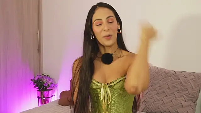 vicky rachell online show from October 2025 01:23:02 PM