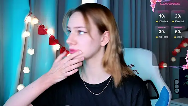 Ramona    online show from February 2025 09:35:01 AM