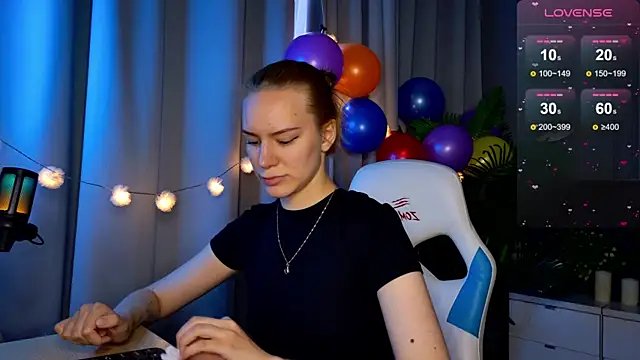 Ramona    online show from September 2025 06:02:01 AM