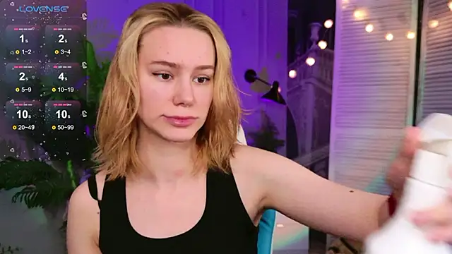 Ramona    online show from February 2026 06:07:01 AM