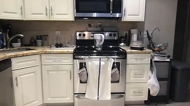 BigGuyMuscle online show from March 2025 05:16:02 PM