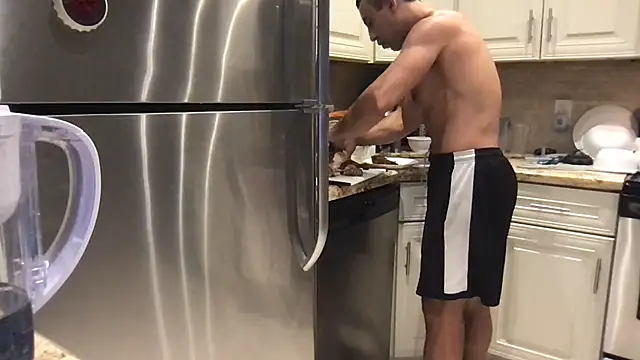 BigGuyMuscle online show from March 2025 09:35:01 PM