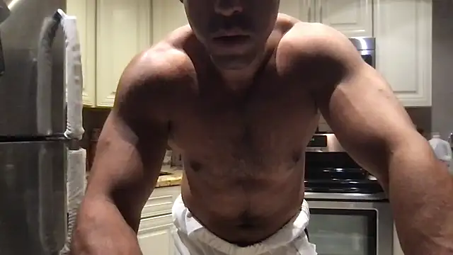 Snapshot of BigGuyMuscle chatting on May 2026 01:57:16 AM BigGuyMuscle online show from May 2026 01:57:16 AM