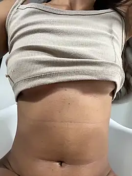 Betsy Thonson online show from October 2025 08:31:01 PM