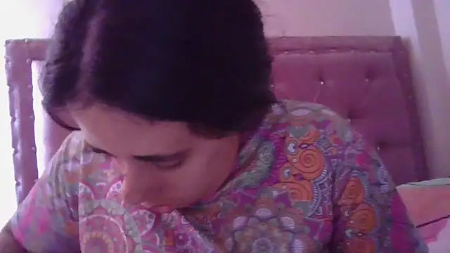 annarose19 online show from March 2025 08:32:02 PM