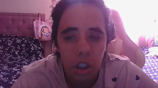 annarose19 online show from April 2026 05:24:02 PM