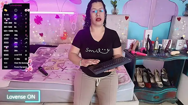 Zaly mature online show from May 2026 11:02:02 PM