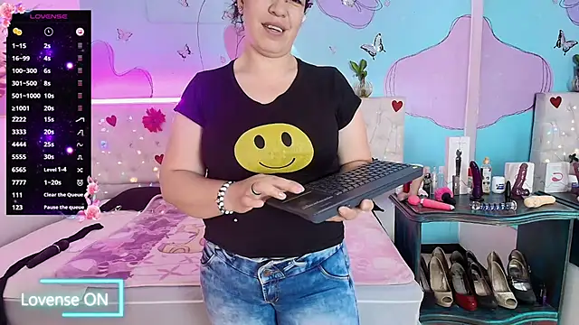 Zaly mature online show from June 2026 11:22:02 PM