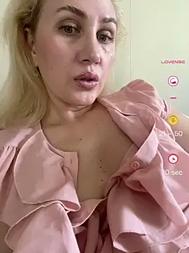 YourBlondee online show from May 2026 03:57:01 AM