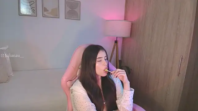 iriswest  online show from September 2025 11:06:02 PM