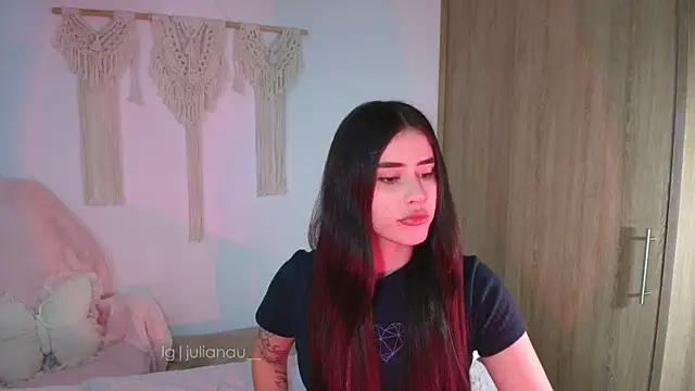 iriswest  online show from May 2026 03:59:01 AM