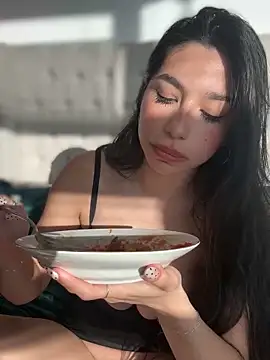 Snapshot of LoveLillyy chatting on January 2025 11:33:01 PM LoveLillyy online show from January 2025 11:33:01 PM