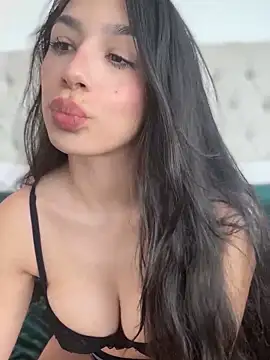 Snapshot of LoveLillyy chatting on January 2025 09:21:01 PM LoveLillyy online show from January 2025 09:21:01 PM