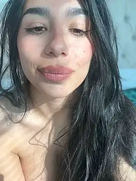 Snapshot of LoveLillyy chatting on January 2025 10:41:01 PM LoveLillyy online show from January 2025 10:41:01 PM