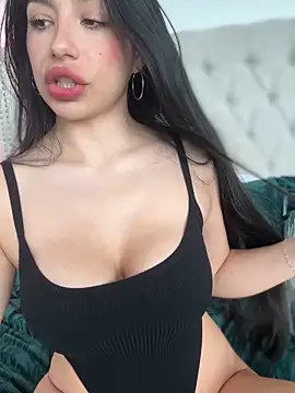 Snapshot of LoveLillyy chatting on March 2025 09:15:02 PM LoveLillyy online show from March 2025 09:15:02 PM