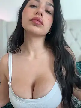 Snapshot of LoveLillyy chatting on March 2025 10:29:02 PM LoveLillyy online show from March 2025 10:29:02 PM