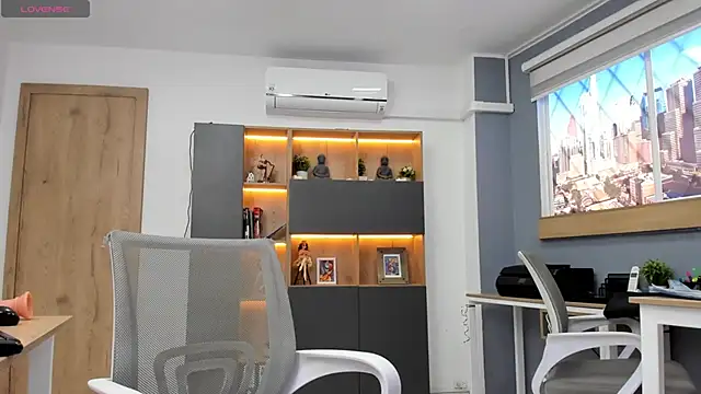 Snapshot of Franshesca_HotxxX chatting on January 2025 08:25:01 PM Franshesca HotxxX online show from January 2025 08:25:01 PM