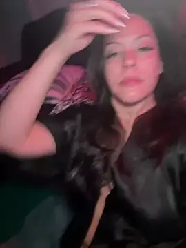 bellafreakyfun online show from May 2026 11:15:01 AM