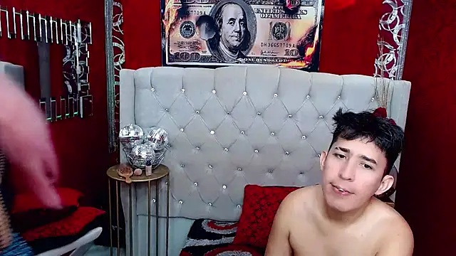 Snapshot of shannentrans chatting on December 2024 11:46:02 PM shannentrans online show from December 2024 11:46:02 PM