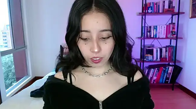 Snapshot of babyluna_8_8 chatting on December 2024 10:56:01 PM babyluna 8 8 online show from December 2024 10:56:01 PM