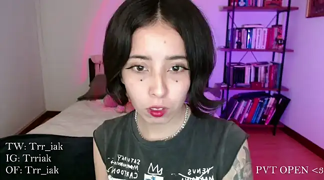 Snapshot of babyluna_8_8 chatting on January 2025 01:56:01 AM babyluna 8 8 online show from January 2025 01:56:01 AM