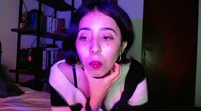 Snapshot of babyluna_8_8 chatting on March 2025 02:30:02 AM babyluna 8 8 online show from March 2025 02:30:02 AM