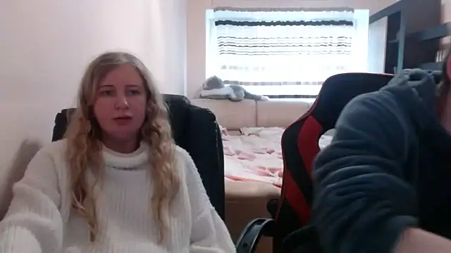 PeterAndJen online show from March 2025 03:02:01 PM