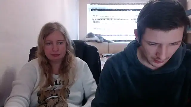 PeterAndJen online show from March 2025 07:20:02 PM