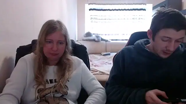 PeterAndJen online show from March 2025 10:04:01 AM