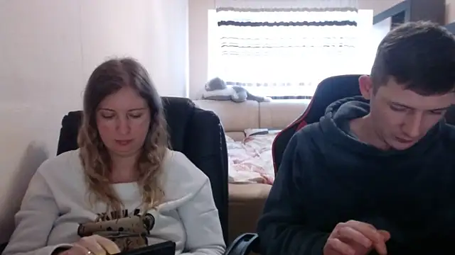 PeterAndJen online show from March 2025 12:26:01 PM