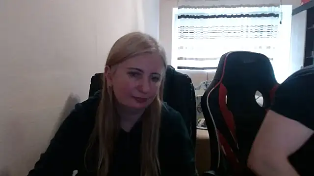 PeterAndJen online show from April 2026 12:51:02 PM
