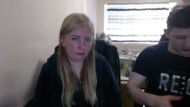 PeterAndJen online show from April 2026 04:42:02 PM