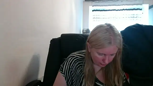 PeterAndJen online show from May 2026 06:08:02 AM